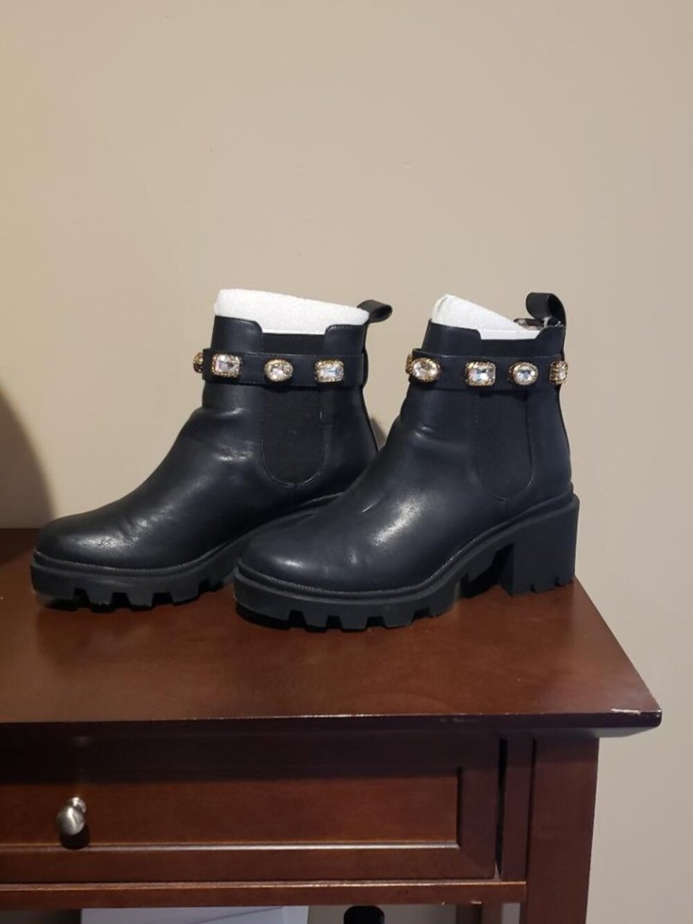 Women's 8 Steve Madden "Amulet" Ankle Booties